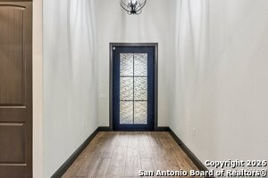 Building Photo - 661 inner