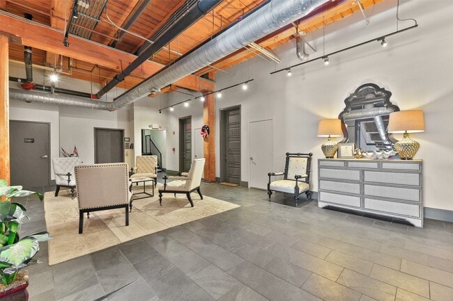 Building Photo - 2400 Mechanic St