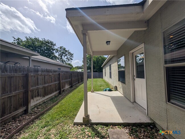 Building Photo - 236 Anne Louise Dr