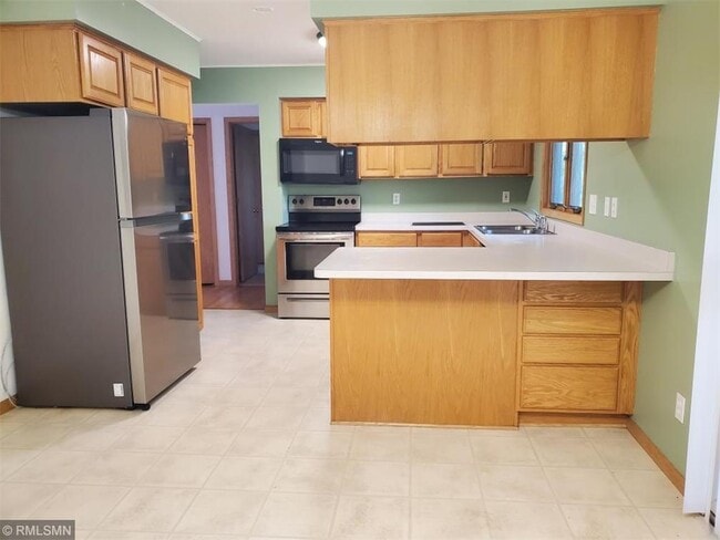 Building Photo - 2117 Fern Ln