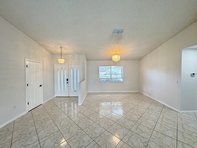 Building Photo - 8442 Eldridge Rd