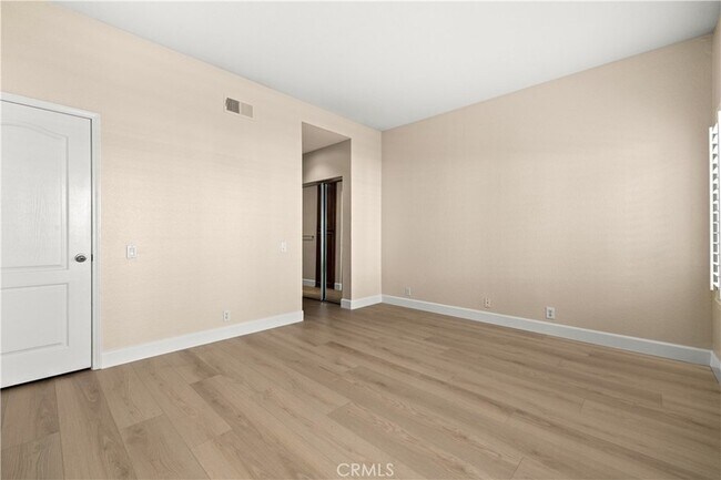 Building Photo - 61 Tennis Villas Dr