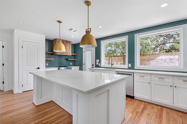 Building Photo - 8416 Montridge Dr