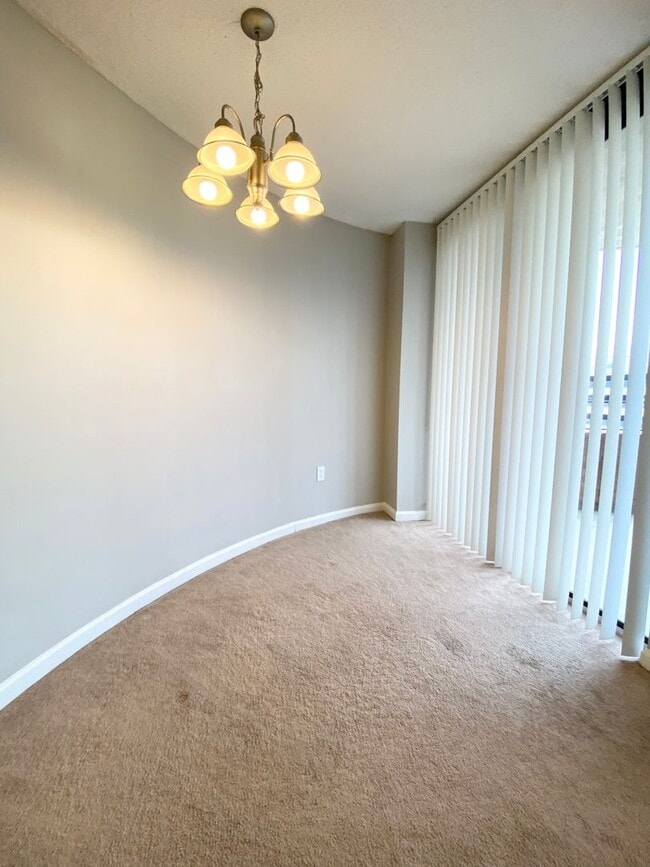 Building Photo - wh604