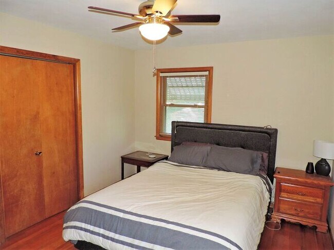 Building Photo - $2,200 | 3 Bedroom, 3 Bathroom House | Pet Friendly* | Available for August 1st, 2026 Move In!