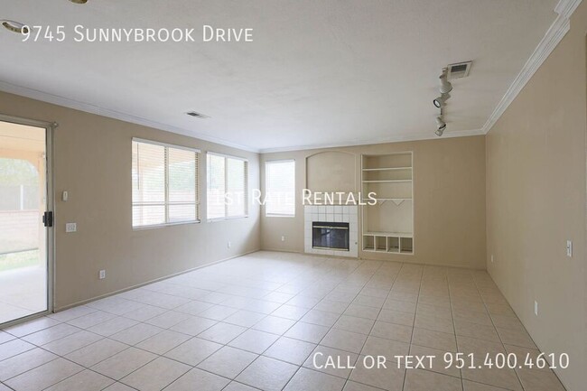 Building Photo - 9745 Sunnybrook Dr