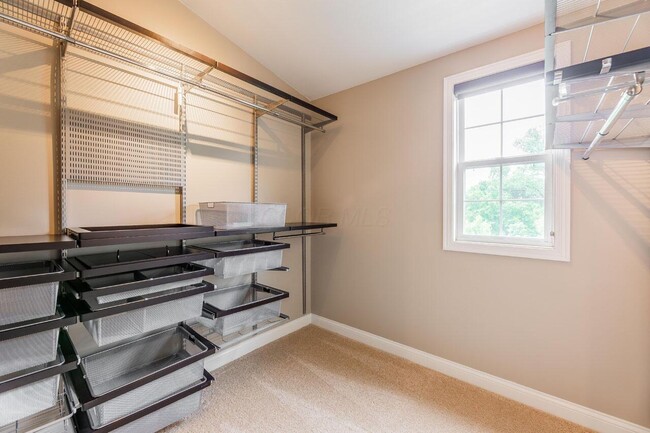 Building Photo - 4930 Brooksview Cir