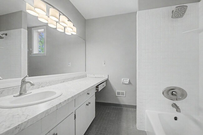 Building Photo - 3308 Gallant Fox Trail