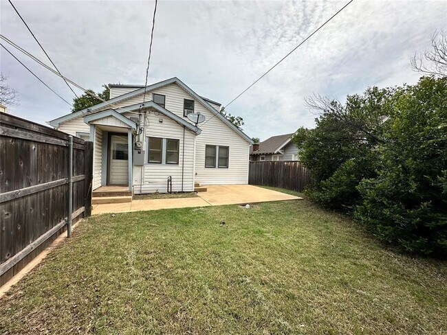 Building Photo - 2132 NW 29th St