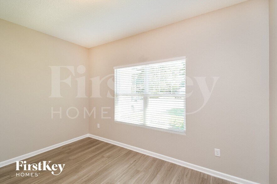 Building Photo - 9729 Kline Rd