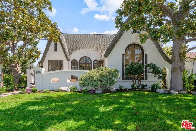 Primary Photo - 802 Cochran Ave