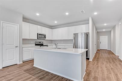 Building Photo - 1217 Benwick Dr