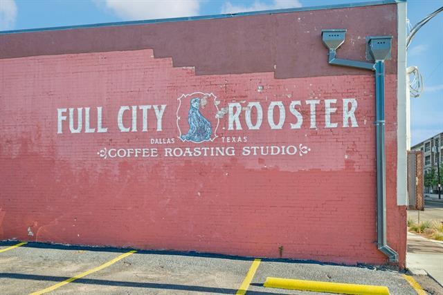 Building Photo - 2016 S Ervay St