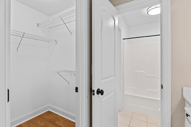 Building Photo - 307 Bellhaven Dr