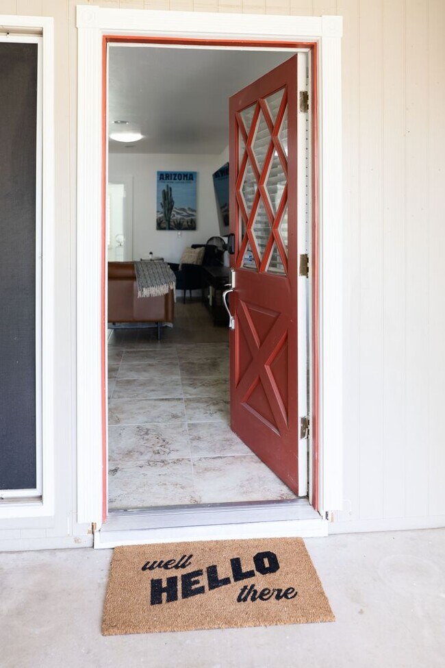 Building Photo - 2199 Sq Ft 4 bedroom 2 bath with Pool & Pool Table - Under Market Rate!