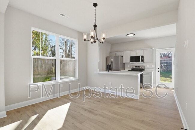 Building Photo - 107 Virginia Ave