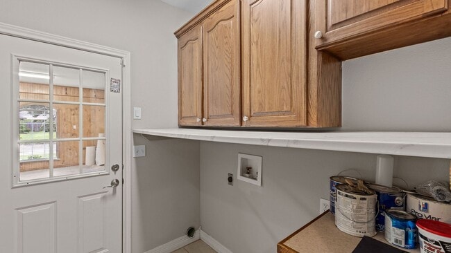 Building Photo - 4 Bedroom, 3 bathroom home in Pleasant Gro...