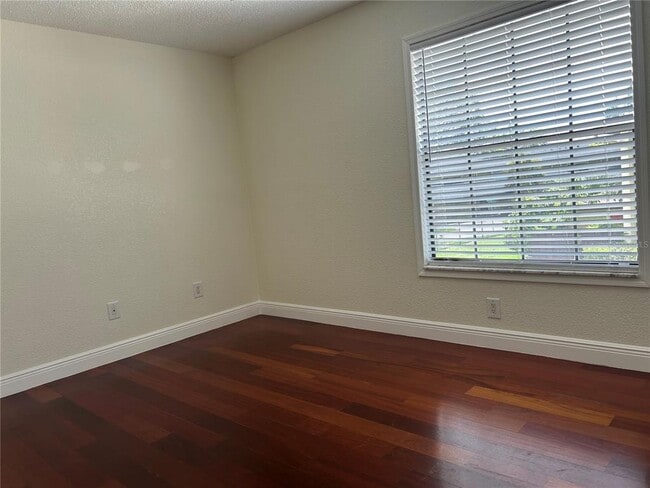 Building Photo - 3229 Oak Lawn Pl