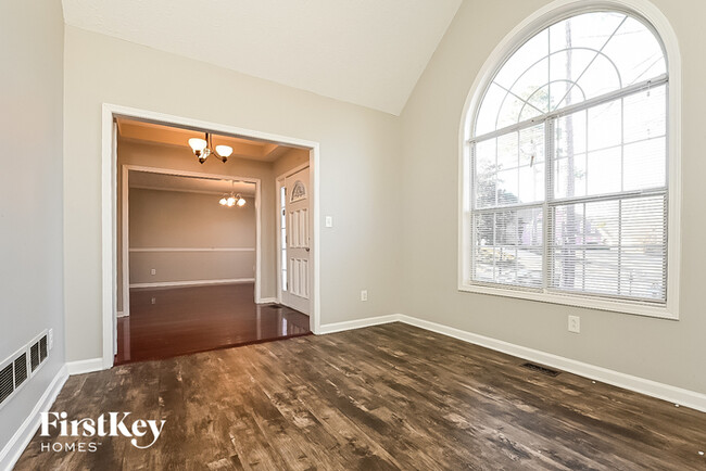 Building Photo - 617 Creekstone Ct
