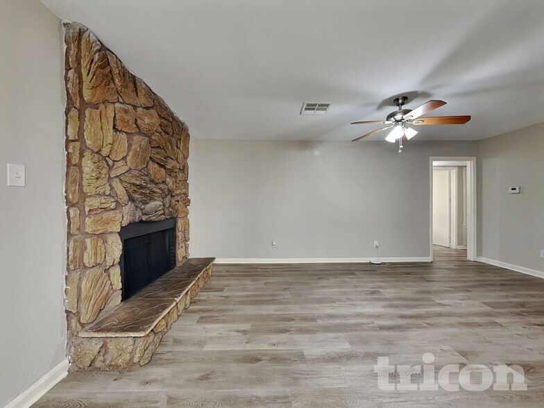 Building Photo - 1438 Peach Spring Dr