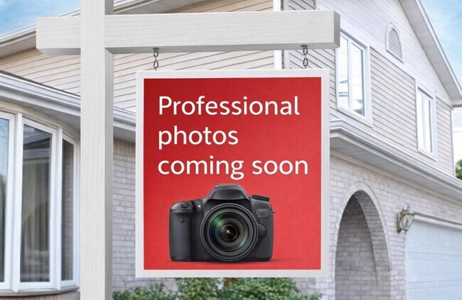 Building Photo - 19289 Vilas Rd