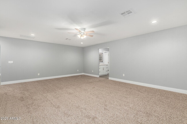 Building Photo - 3520 S Poplar St