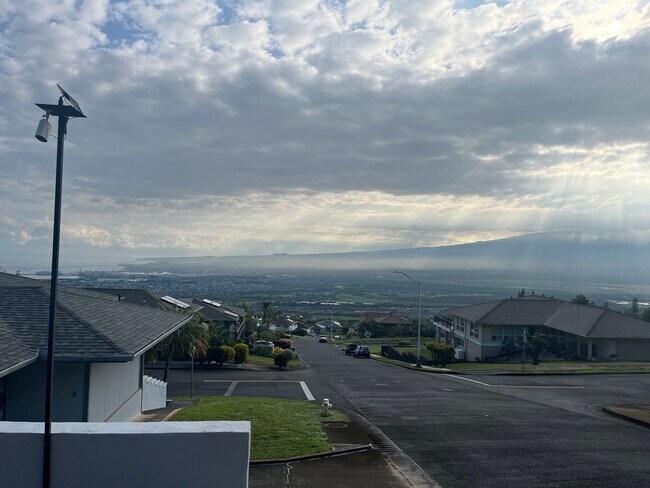 Building Photo - Beautiful House in Wailuku Heights.