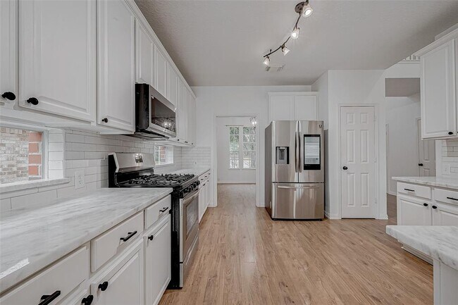 Building Photo - 20802 Louetta Oak Dr