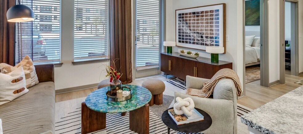 Building Photo - 8153 Beaver Dm St