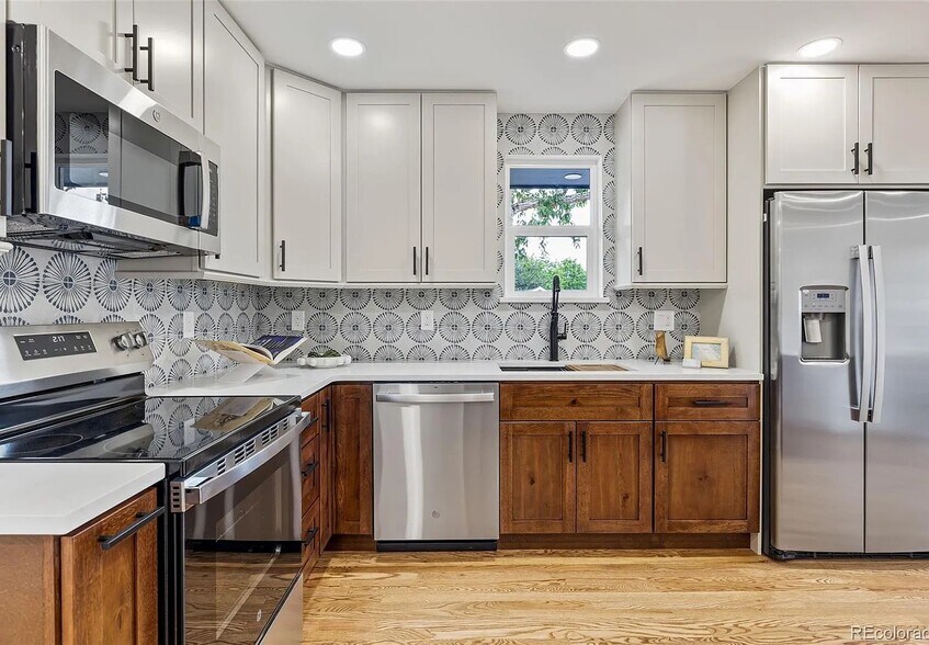 Kitchen - 5573 S Huron St