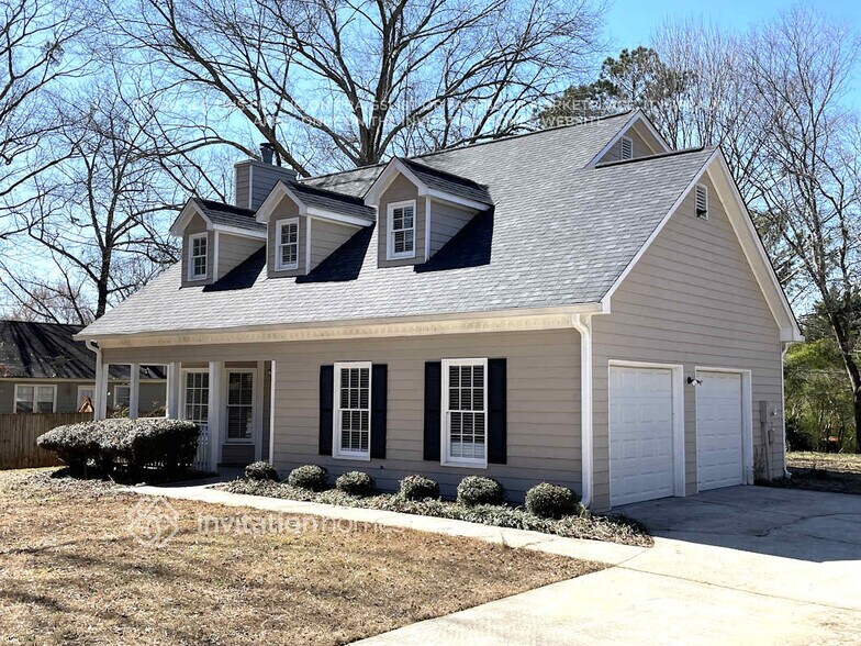 Building Photo - 3840 Arbor Ln SE