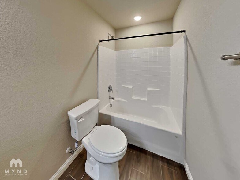 Building Photo - 730 Rolling Terrace Cir