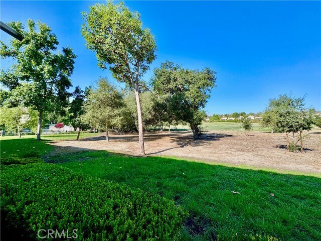 Primary Photo - 33 Oak Knolls