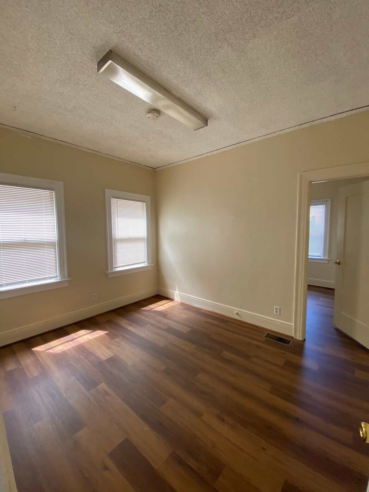 Building Photo - 1417 S Gaffey St