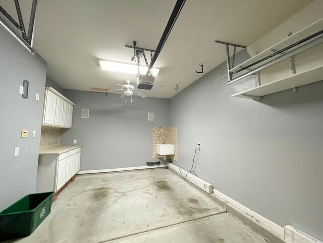 Building Photo - 2947 Castleberry Ct