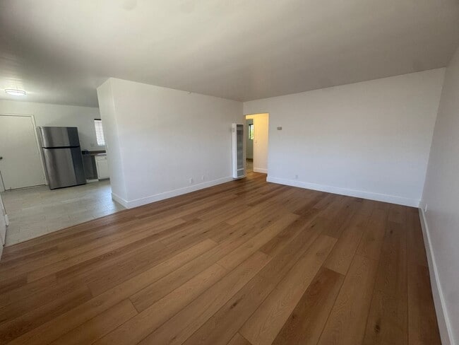 Building Photo - 4018 W 142nd St