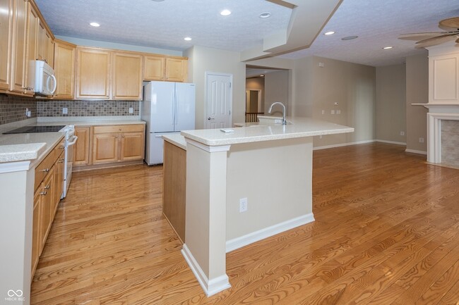 Building Photo - 12880 Oxbridge Pl