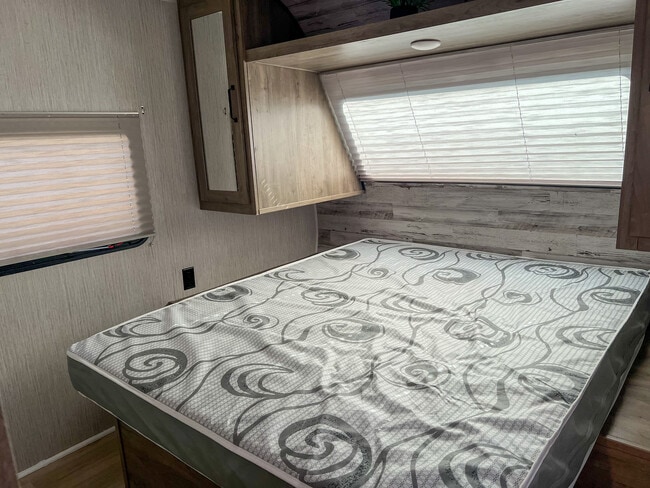 Building Photo - 7570 Buchanan St