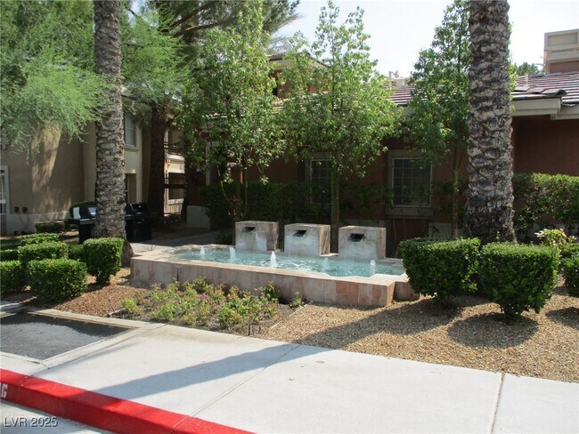 Building Photo - 1001 Domnus Ln