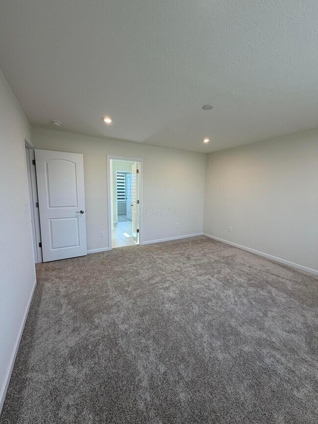 Building Photo - 1315 Red Tail Pl