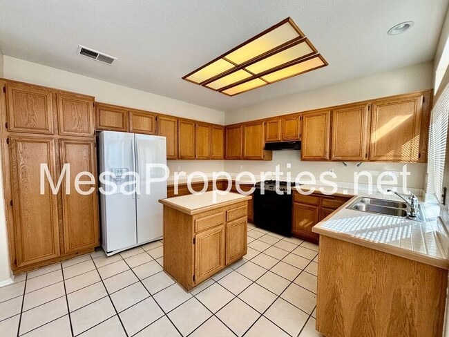 Building Photo - 12468 Redrock Ct