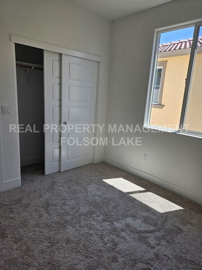 Building Photo - Coming Soon!! 3 Bedroom 2.5 bath corner lo...