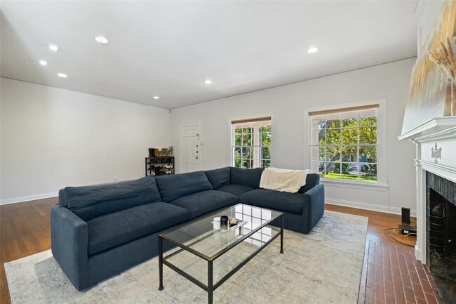 Building Photo - 2612 Bridle Path