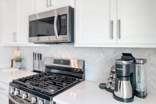 Building Photo - Orange Beach