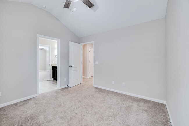 Building Photo - 125 Sams Dr