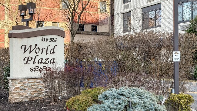 Building Photo - 326 Prospect Ave