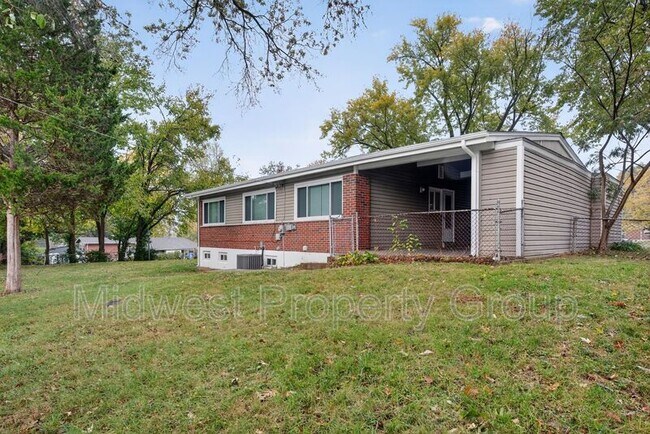 Building Photo - 4 Saratoga Ct