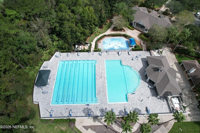 Building Photo - 1701 Covington Ln