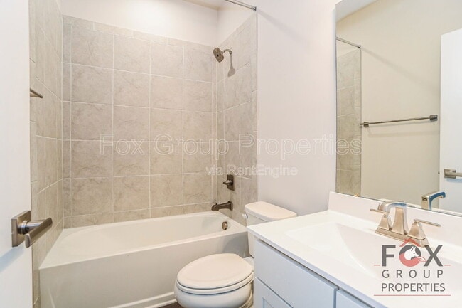 Building Photo - 122 Lanyard Dr