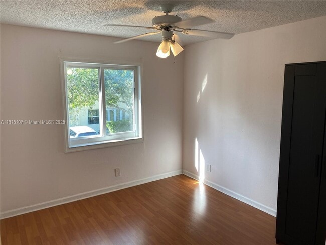 Building Photo - 10931 Jewel Box Ln